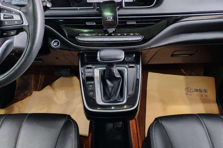 Used GAC Trumpchi M6 2021 270T DCT Luxury Edition (6-seater)
