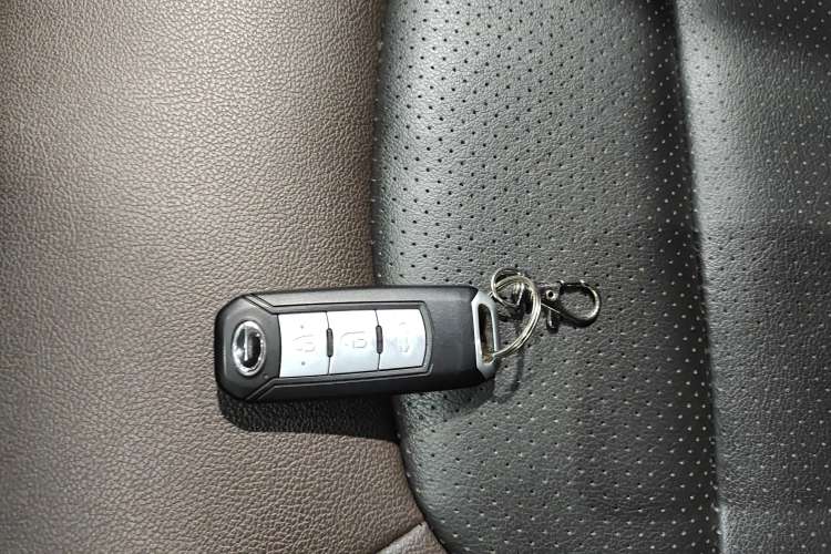 Used GAC Trumpchi GS4 2017 235T G-DCT Two-Wheel Drive Luxury Edition
