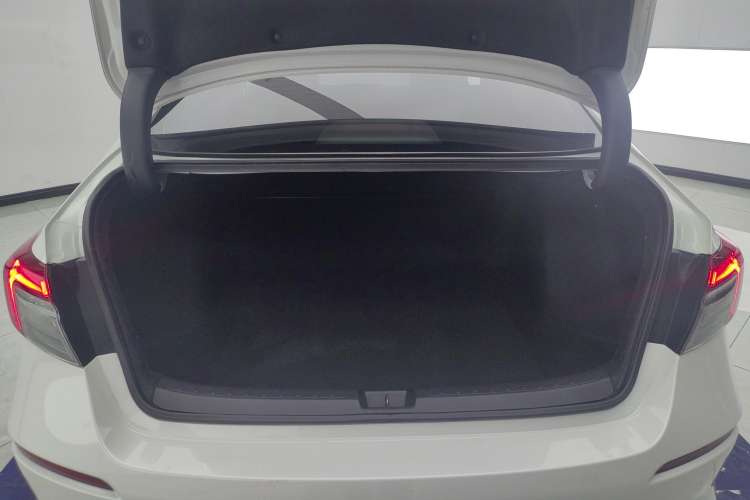 Used Honda Civic 2023 240TURBO CVT Dynamic · Center Stage Special Edition
