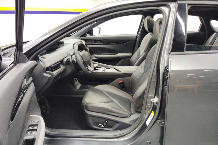 Used Changan UNI-V 2022 1.5T Prestige Version
