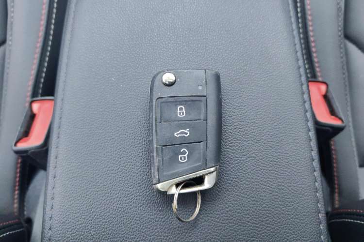 Used Volkswagen Tayron 2020 280TSI Two-Wheel Drive Luxury Connect Edition
