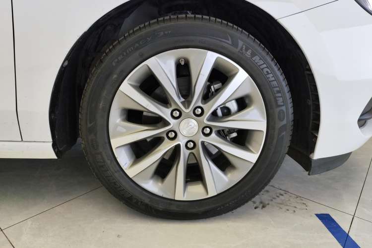 Used Buick GL6 2021 323T Mild Hybrid Connect Luxury Model
