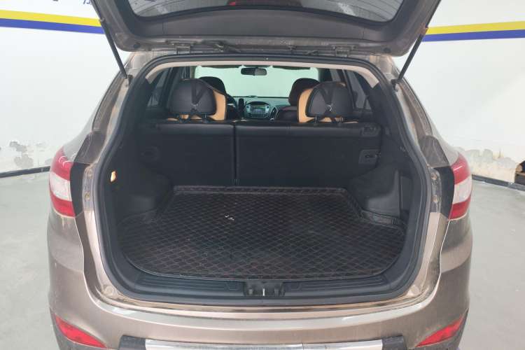 Used Hyundai ix35 2013 2.0L Automatic Two-Wheel Drive Smart GLS China IV Standard
