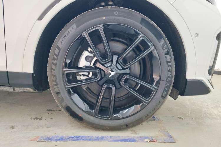 Used VOYAH FREE 2024 Ultra-Long Range Intelligent Driving Version
