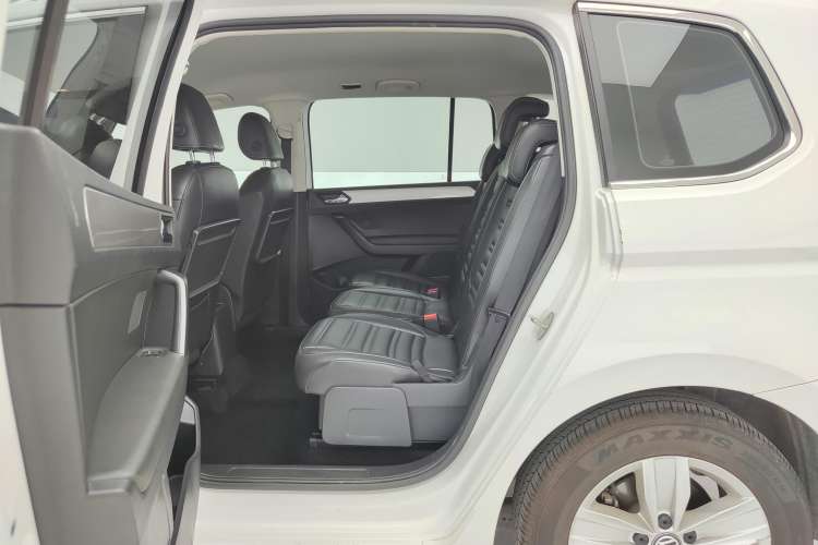 Used Volkswagen Touran 2018 Volkswagen Touran L 280TSI DSG Style Edition 7 Seats China VI Standard
