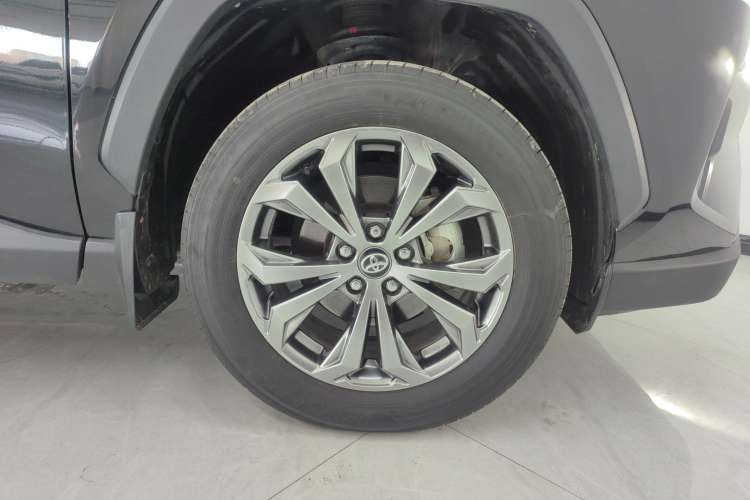 Used Toyota RAV4 2023 2.0L CVT Two-Wheel Drive Fashion Edition

