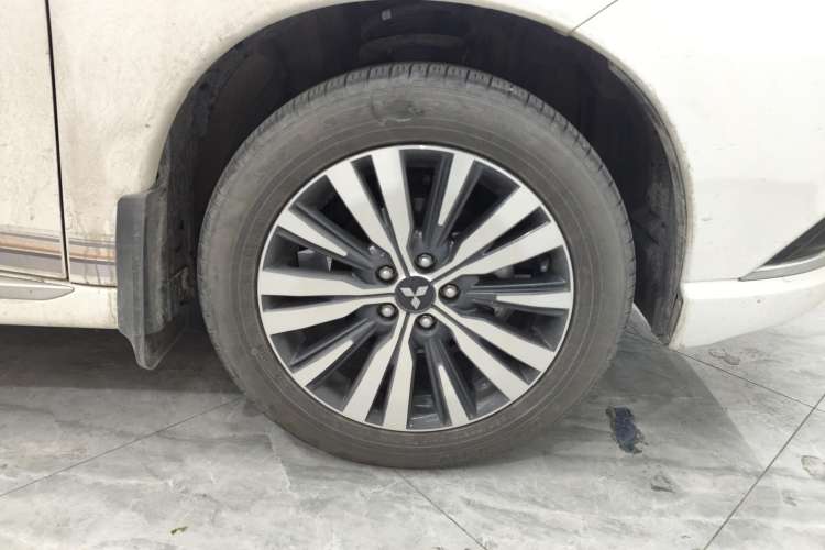 Used Mitsubishi Outlander 2021 Revised Version 2.0L Two-Wheel Drive Comfort Edition 5 Seats
