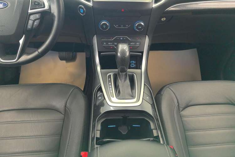 Used Ford Edge 2018 EcoBoost 245 Two-Wheel-Drive Titanium 7-Seater China V Standard
