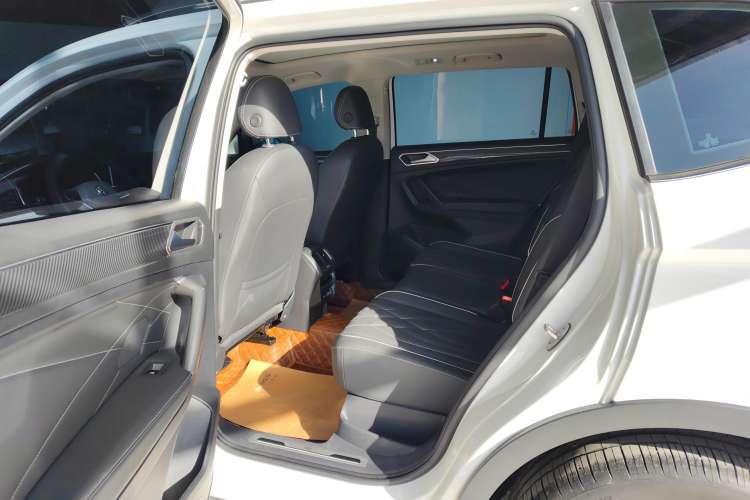 Used Volkswagen Tiguan L 2022 330TSI Automatic Two-Wheel Drive R-Line Enhanced Edition