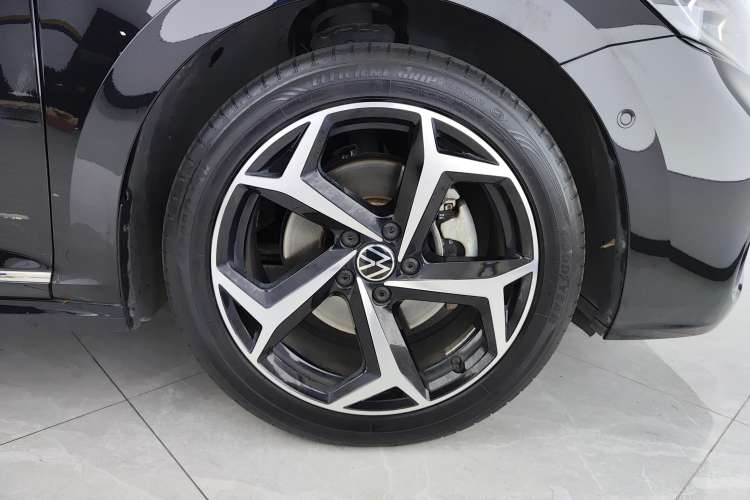 Used Volkswagen Passat 2023 Restyled 330TSI Starry Luxury Edition
