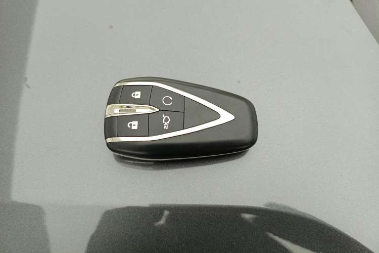 Used Changan UNI-V 2022 1.5T Prestige Version