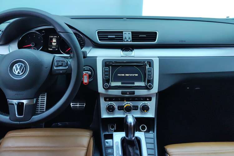 Used Volkswagen FAW-Volkswagen CC 2016 2.0 TSI Luxury Model
