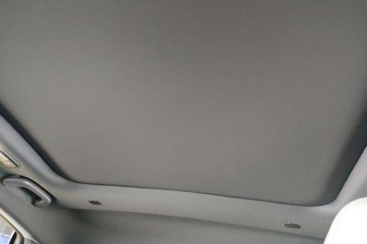 Used Changan UNI-V iDD 2024 Blue Whale Smart Electric iDD 136km Luxury Model
