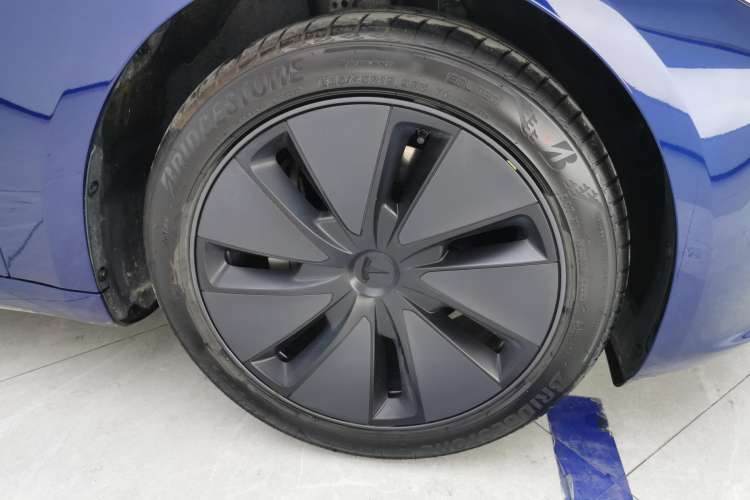 Used Tesla Model 3 2025 Rear-Wheel-Drive Version
