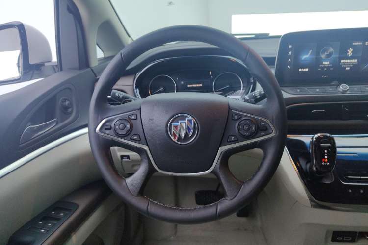 Used Buick GL8 2022 Land Business Class 652T Luxury Model
