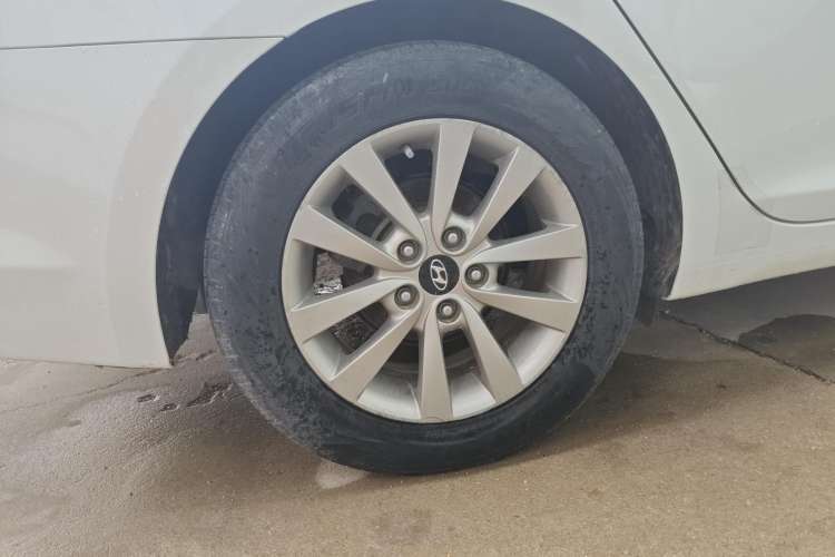 Used Hyundai Mistra 2014 1.8L Automatic Smart GLS
