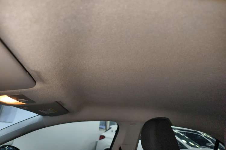 Used Volkswagen Santana 2016 1.6L Manual Fashion Edition
