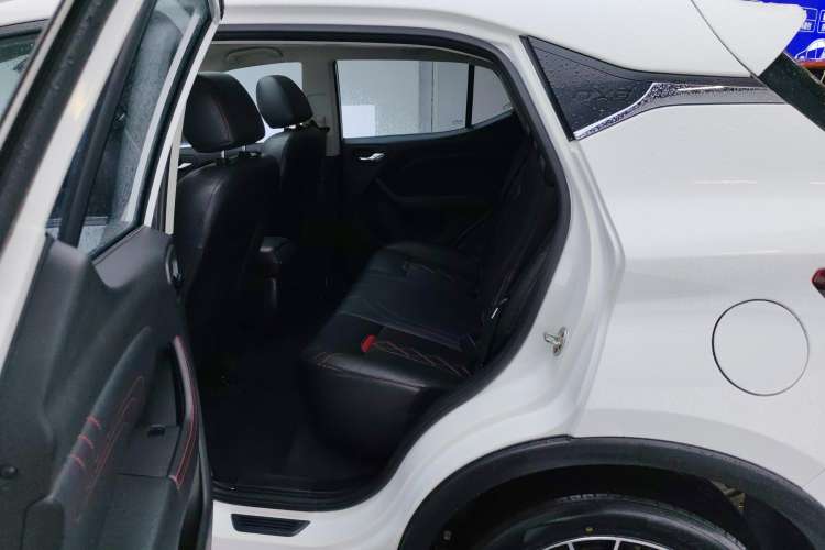 Used Soueast DX3 2018 1.5L Manual Luxury Model
