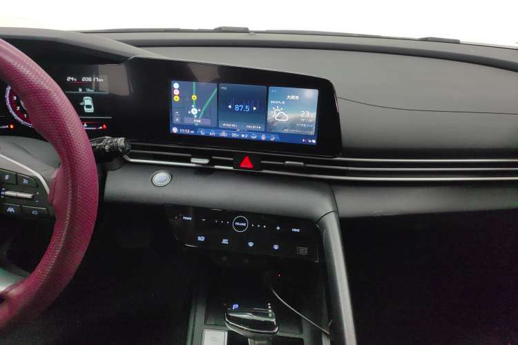 Used Hyundai Elantra 2022 1.5L CVT LUX Prestige Edition
