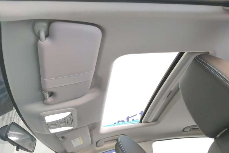 Used Dongfeng Aeolus Yixuan 2020 230T Automatic Dazzle Track Edition
