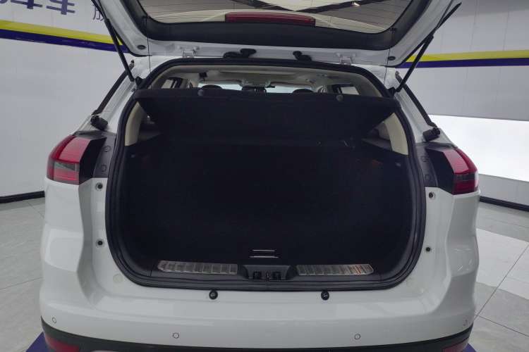 Used Geely Auto Emgrand X7 Sport 2016 1.8TD Automatic ZhiZun Version
