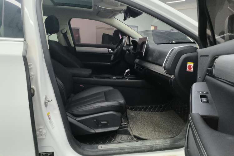 Used BYD Tang 2018 2.0T Automatic Smart Connect Prestige 7-Seater China V Standard
