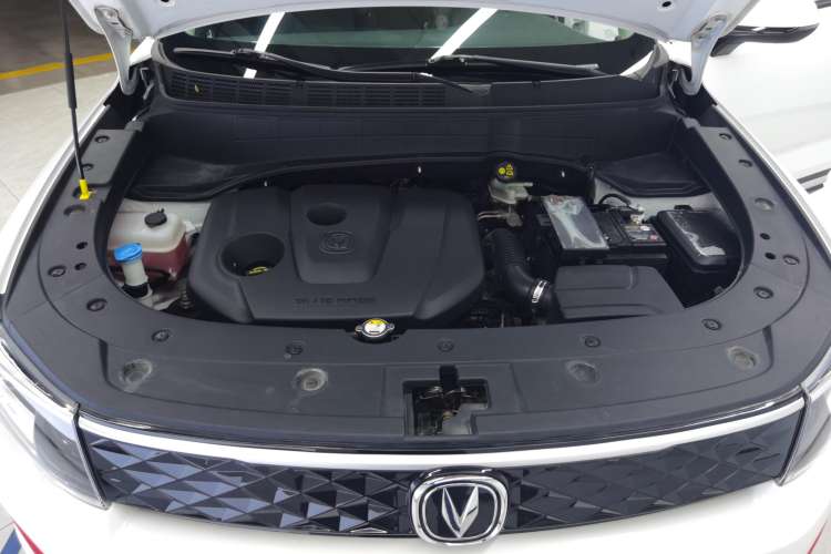 Used Changan CS35PLUS 2021 Revised Version Glory Million Edition 1.6L Manual Luxury Edition
