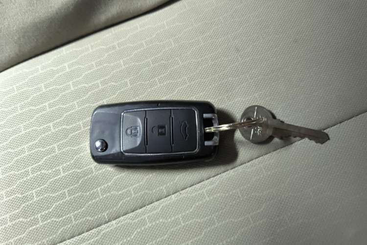 Used FORTHING Lingzhi 2022 M5L 1.6L Utility Model 7 Seats