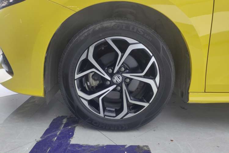 Used MG 5 2021 Revised Version 180 DVVT CVT Youth Luxury Edition
