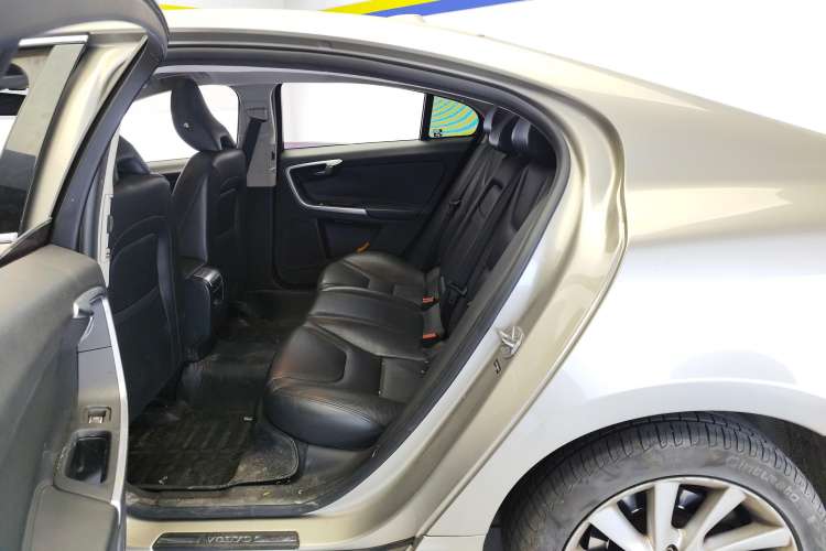 Used Volvo S60 2016 S60L T4 Zhiyuan Edition
