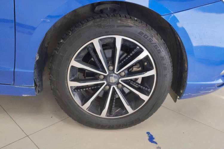 Used Roewe i5 2020 1.5L Automatic 4G Connect Luxury Flagship Edition
