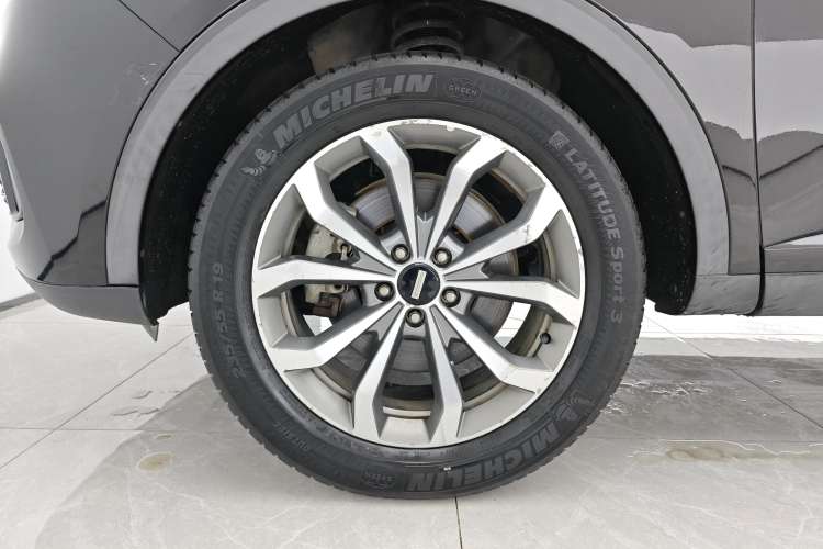 Used Wey VV6 2018 2.0T Two-Wheel-Drive Ultra-Luxury Version China V Standard