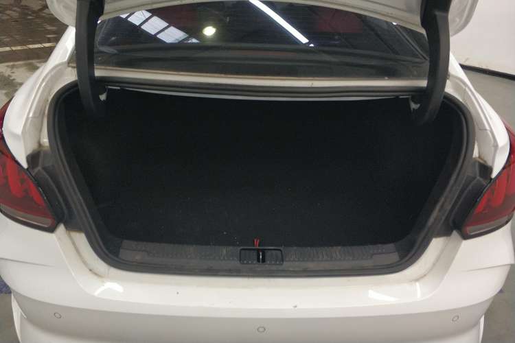 Used MG 5 2023 180 DVVT CVT Luxury Edition
