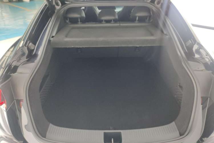 Used MG 7 2023 2.0T Automatic Trophy+ Ignition Glory Edition
