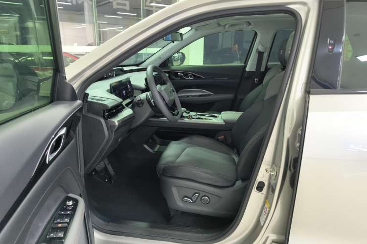 Used Oshan Z6 2023 Blue Whale 1.5T DCT Smart Edition
