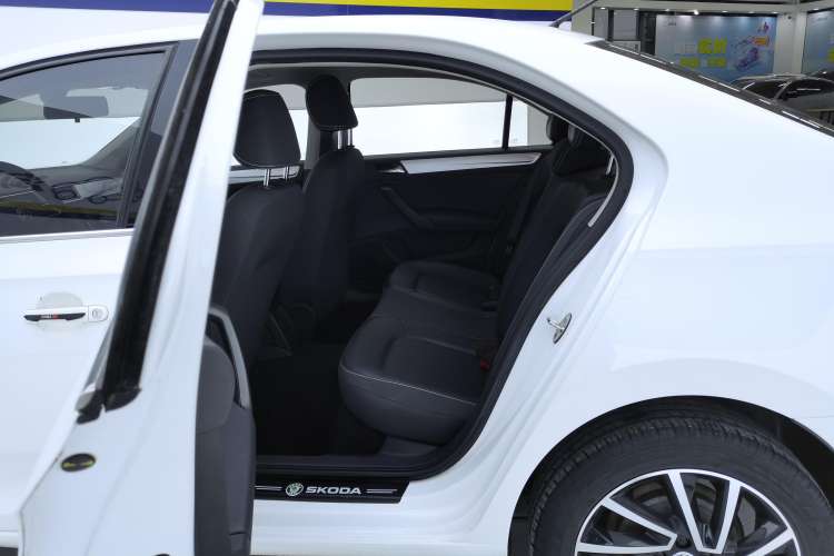 Used Skoda Rapid 2020 1.5L Manual Comfort Version
