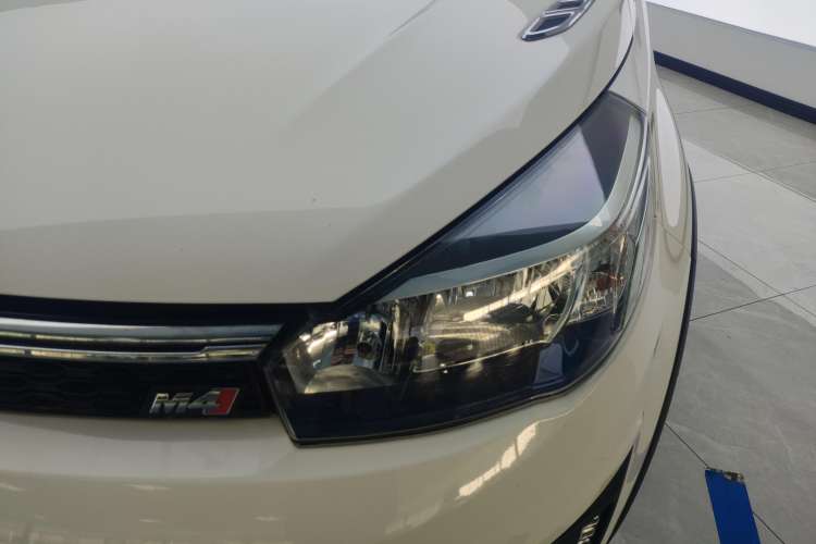 Used Great Wall M4 2014 1.5L manual Comfort trim level
