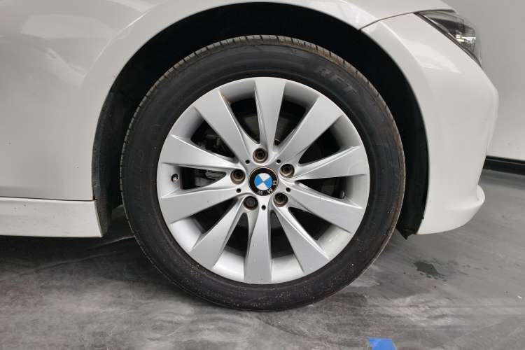 Used BMW 3 Series 2017 318Li Fashion Model

