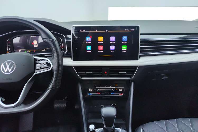 Used Volkswagen Tiguan L 2022 330TSI Automatic Two-Wheel Drive Smart Edition
