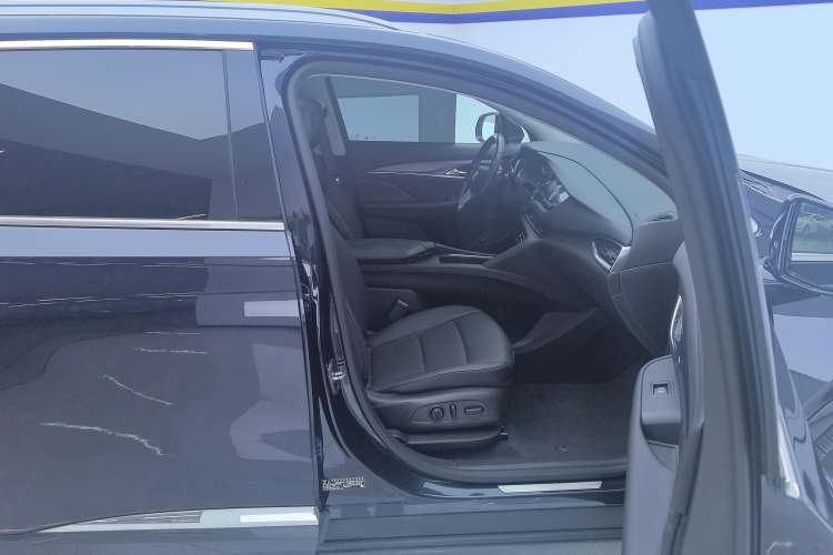 Used Buick Enclave 2022 652T Two-Wheel-Drive Prestige 7-Seater
