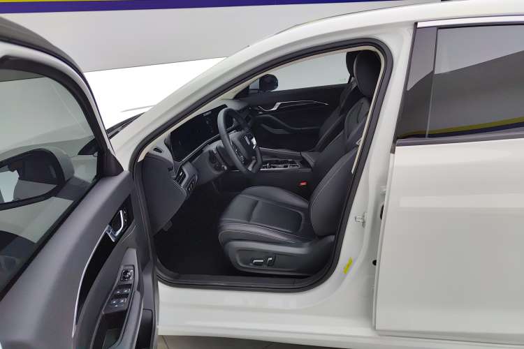 Used Bestune B70 2025 Dragon Edition 1.5T Enjoyment Model
