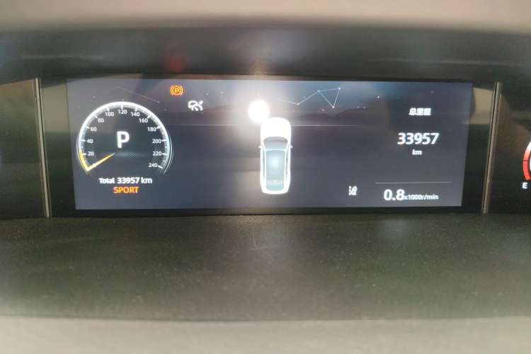 Used Changan UNI-V 2022 1.5T Prestige Version
