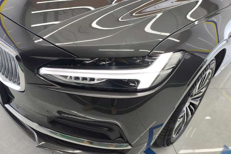 Used Volvo S90 2024 B5 Zhiyi Luxury Edition
