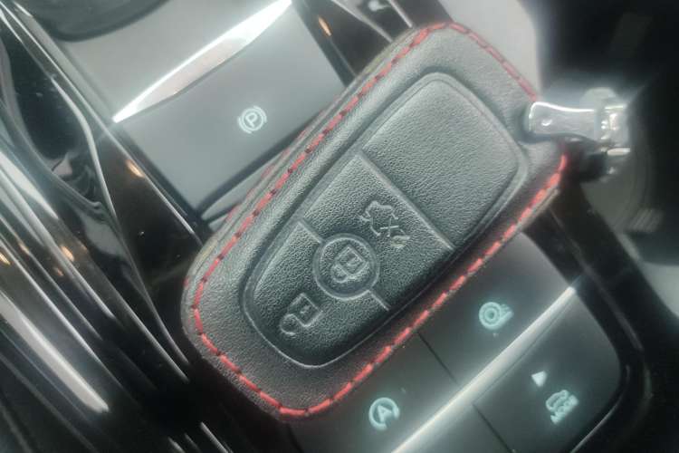 Used Ford Explorer 2020 EcoBoost 285 Rear-Drive Trend Edition 7-Seater
