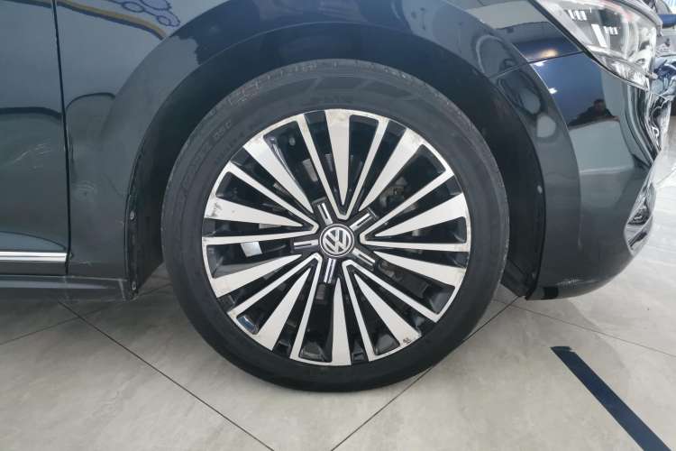 Used Volkswagen Passat 2020 330TSI Luxury Edition China VI
