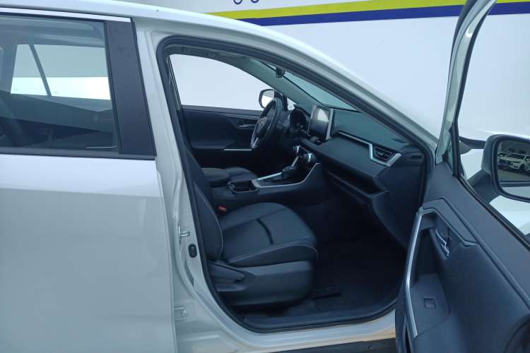 Used Toyota RAV4 2021 2.0L CVT Two-Wheel Drive Fashion PLUS Edition
