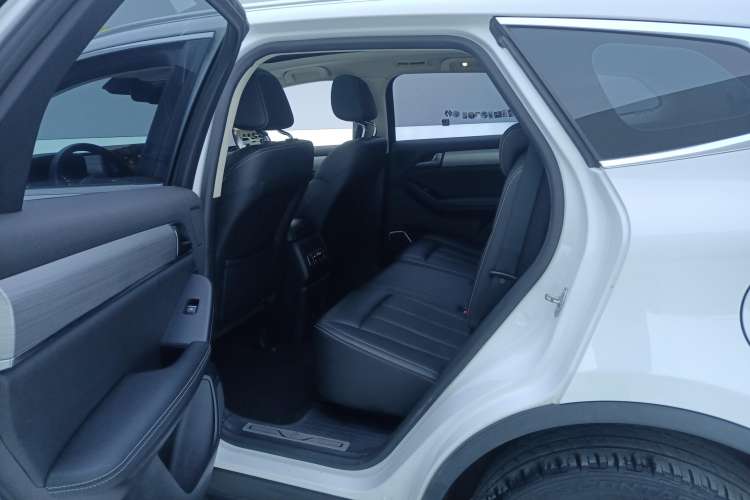 Used BYD Tang 2018 2.0T Automatic Smart Connect Prestige 7-Seater China V Standard
