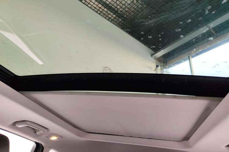 Used Ford Kuga 2018 Facelifted EcoBoost 180 Two-Wheel-Drive Platinum Wing Edition
