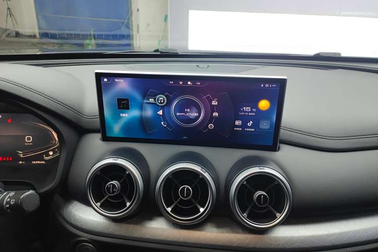 Used Wey VV5 2021 1.5T Two-Wheel Drive Smart Pioneer
