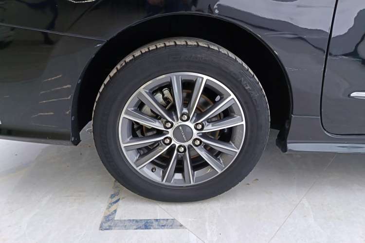 Used SAIC MAXUS G20 2021 PLUS 2.0T Gasoline Automatic Luxury Edition
